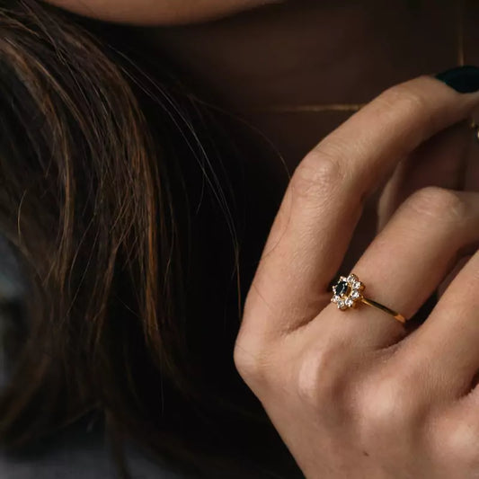 Anillo Oro 18 Quilates Rosette Diana Zafiro