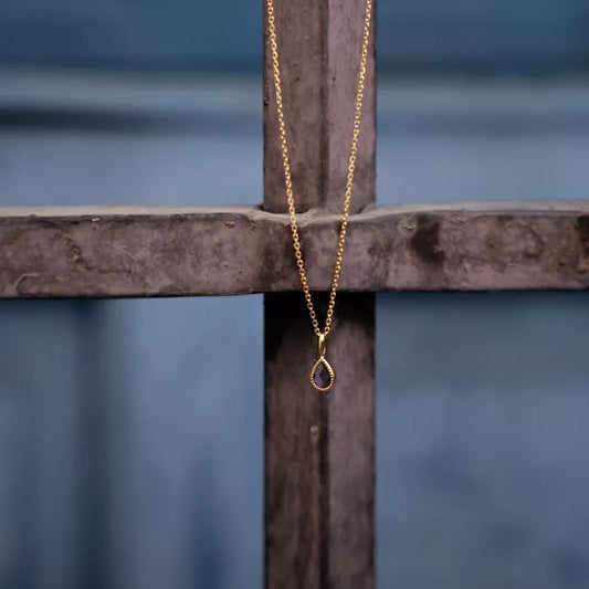 Colgante Oro 18 Quilates Pétalo Amatista