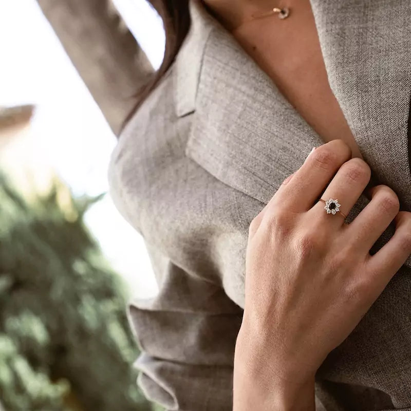 Anillo Oro 18 Quilates Rosette Diana Zafiro