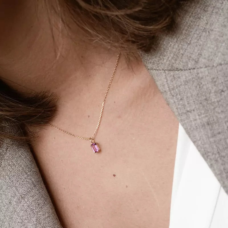 Colgante Oro 18 Quilates Baguette Amatista