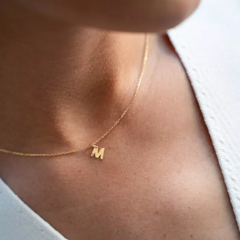 Colgante Inicial Oro 18K Con Brillante